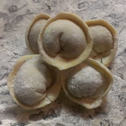 Пельмени из говядины и свинины с зеленью