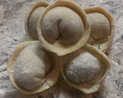 Пельмени из говядины и свинины с зеленью