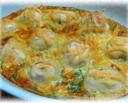 Пельмени с брынзой в омлете