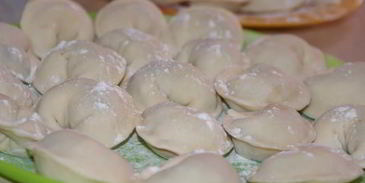 пельмени с сухими грибами и яйцом