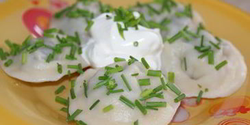 пельмени с сухими грибами и яйцом