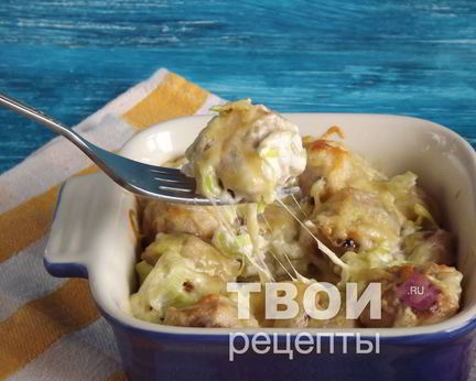 Пельмени, запеченные со сметаной и сыром