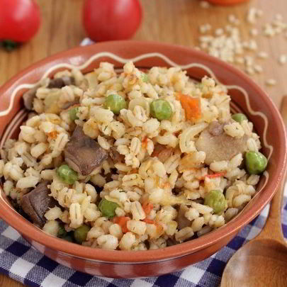 Паэлья из перловой крупы и лесных грибов