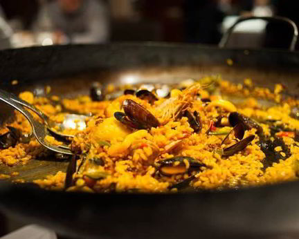 Паэлья с треской и мидиями