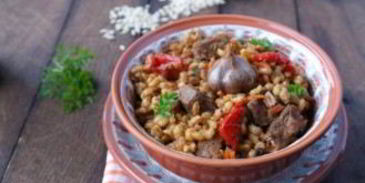 плов из перловки с курицей