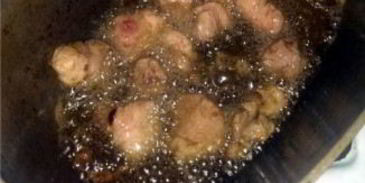 плов из свинины в утятнице