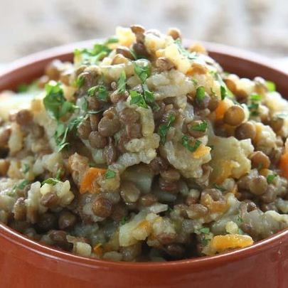 Плов с чечевицей и овощами