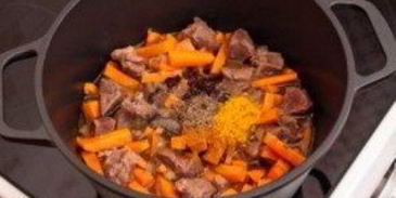 плов в кастрюле