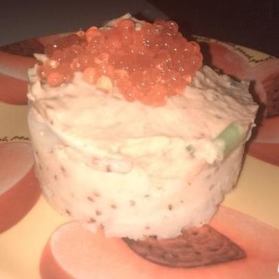 Праздничное картофельное пюре с красной икрой