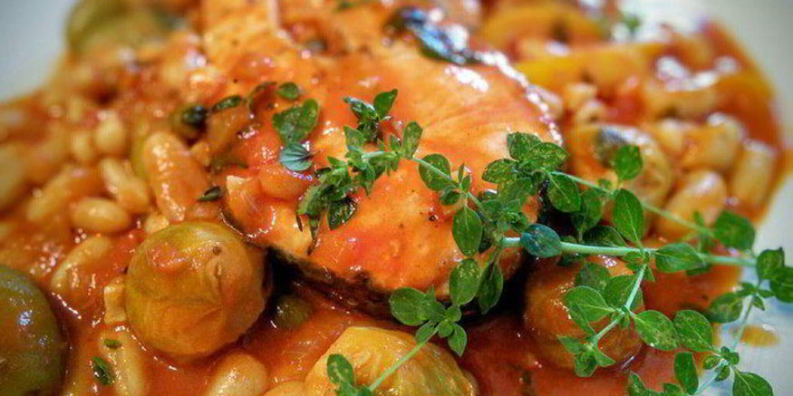 Рецепт летнего овощного рагу с фасолью и лососем