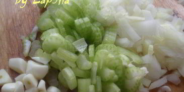 мясное рагу с соевыми бобами и орегано