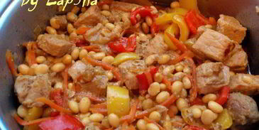 мясное рагу с соевыми бобами и орегано