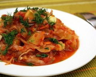 Овощное рагу с капустой и картофелем