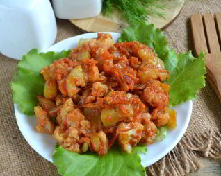 Овощное рагу с цветной капустой и кабачками