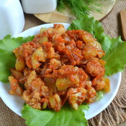 Овощное рагу с цветной капустой и кабачками