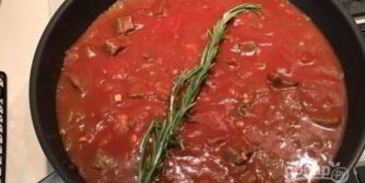 рагу из белой фасоли с говядиной и травами