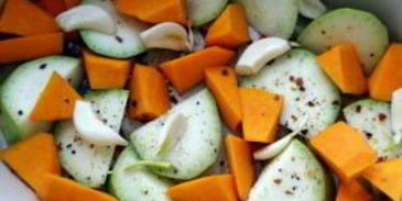 рагу из маринованного кролика с овощами и грибами