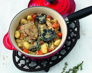 Рагу из цесарки с шампиньонами и ньокками