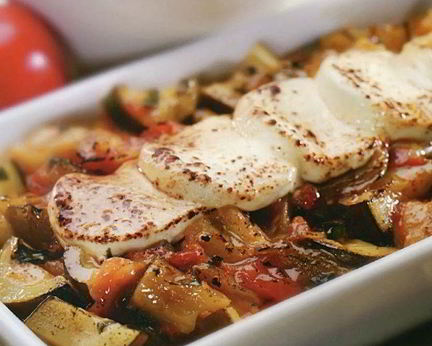 Рататуй из баклажанов, томатов и сыра