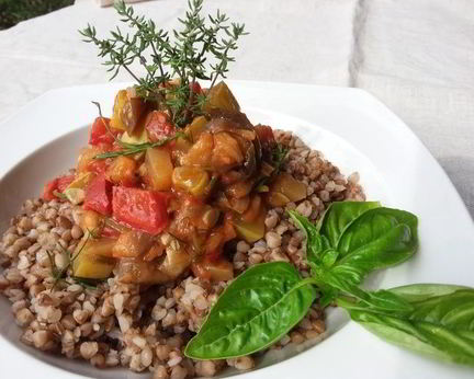 Рататуй с гречневой кашей