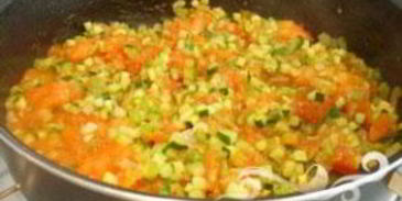 рататуй с яйцом