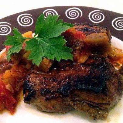 Стейк с гарниром рататуй