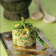 Рецепт Ризотто из булгура со спаржей, зеленым горошком и сыром гравьера