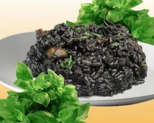 Ризотто с чернилами каракатицы