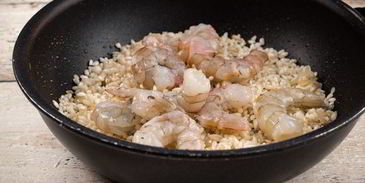 ризотто с креветками и мидиями