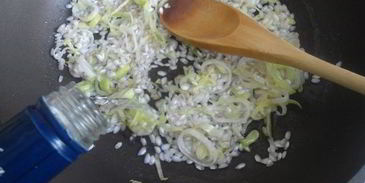 ризотто с луком-пореем и лимонной крошкой