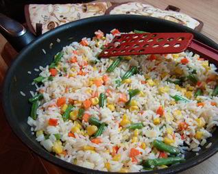 Ризотто с овощами, луком и морковью