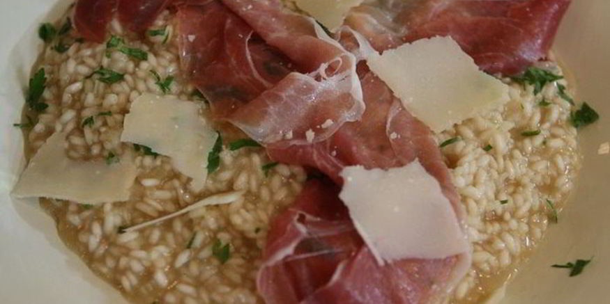 Рецепт ризотто с сельдереем, ветчиной и пармезаном