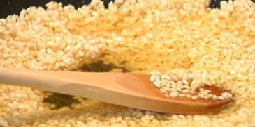 ризотто со спаржей и пармской ветчиной