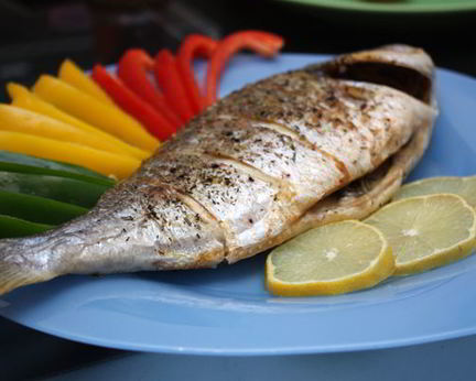 Дорада с розмарином