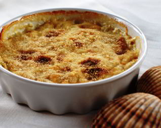 Гребешки и тигровые креветки в соусе бешамель