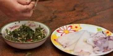 кальмары, фаршированные шпинатом