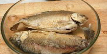 карась в духовке