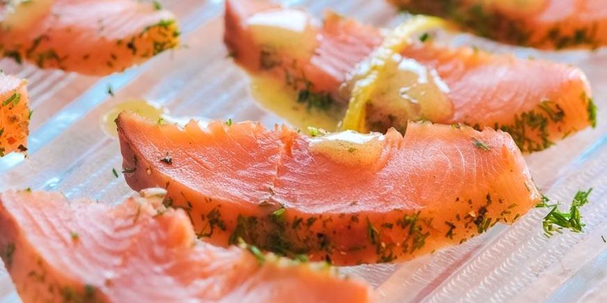 Рецепт копченой форели в укропе с горчично-лимонным соусом