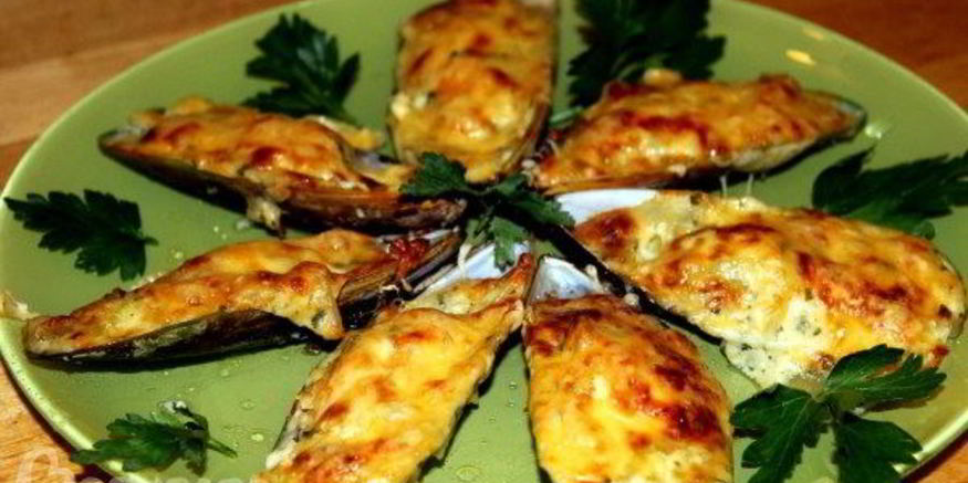 Рецепт мидий в ракушках, запеченные с сыром