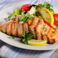 Рецепт Рыбы в пикантном маринаде с салатом по-тайски