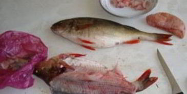 судак фаршированный целиком