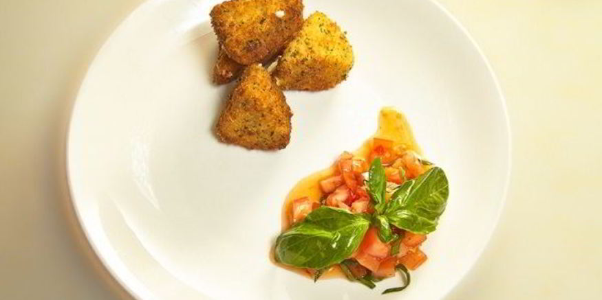 Рецепт сулугуней, жаренный в сухарях