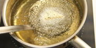 сулугуни, жаренный в сухарях