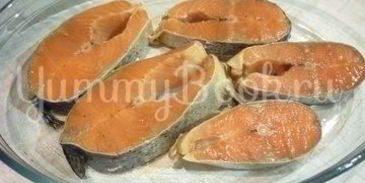 запеченная семга с брынзой и помидорами