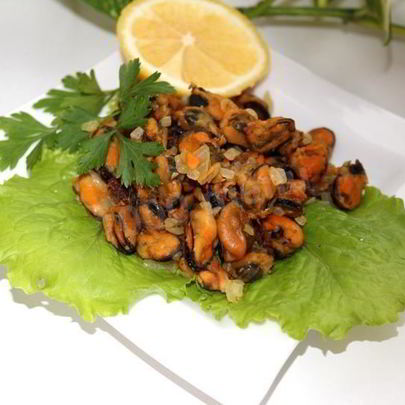 Жареные мидии с луком