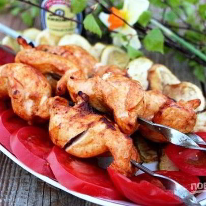 Куриный шашлык в томатном соусе