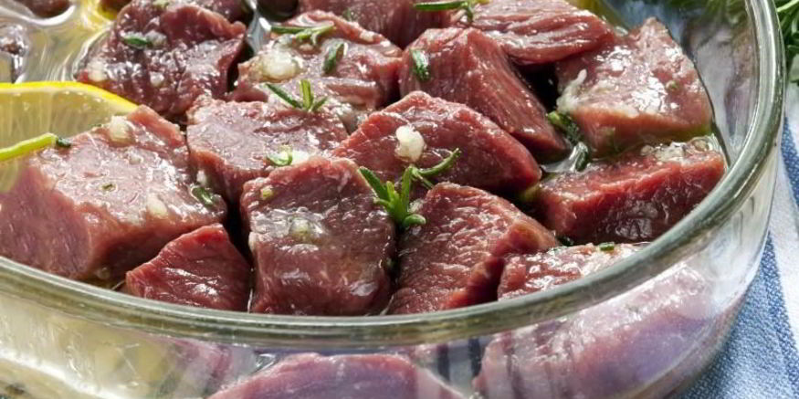 Рецепт мяса шашлыка с лимоном и чесноком