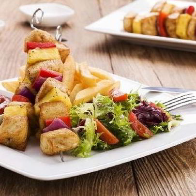 Шашлычки из курицы с ананасом