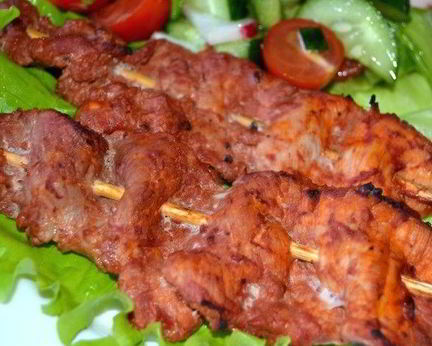 Шашлычки из свинины на шпажках в духовке
