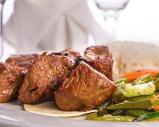 Шашлычки из ягненка и зеленой фасолью